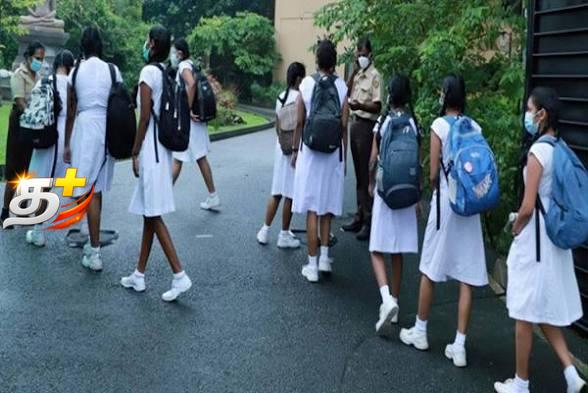 யாழில் பாடசாலை மாணவிகளின் படங்களை ஆபாசமாக மாற்றிய  மாணவர்கள்-எங்கே போகுது மாணவர்கள் எதிர்காலம்