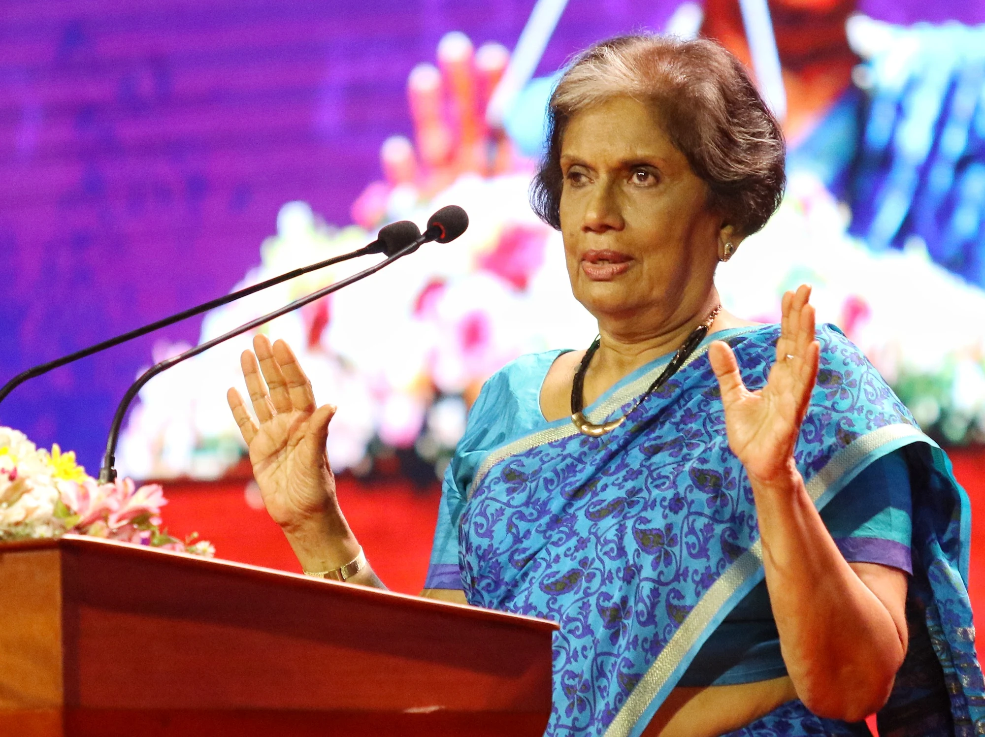 நீண்ட நாட்களுக்கு பின் அம்மையார் வெளியிட்ட மிரட்டல் அறிவிப்பு